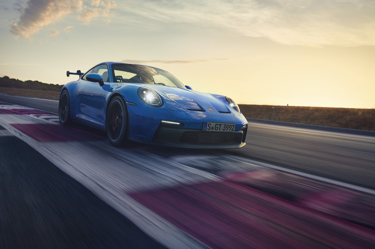 新型ポルシェ911 GT3