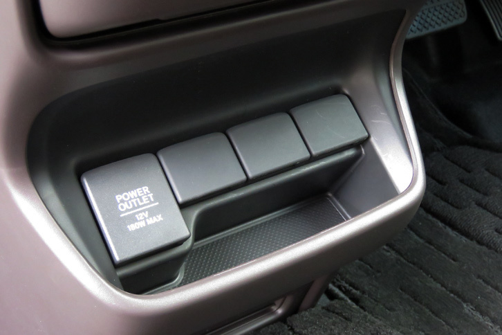 ホンダ・フリードハイブリッド モデューロX Honda SENSING（7人乗り、ナビゲーションシステム装着車）