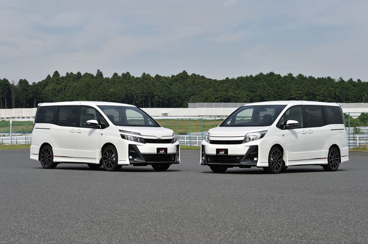 
	これまで「G's」ブランドで扱われていた「ノア」と「ヴォクシー」のスポーツコンバージョンモデルは、今後「ノアSi“GRスポーツ”」（写真右）、「ヴォクシーZS“GRスポーツ”」（同左）として販売される。
	