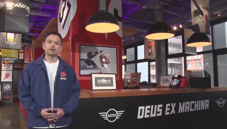 オンラインでの会見に臨むMINI本部長の向井健二氏。2026年は、多様化するユーザーのライフスタイルに合わせた特別仕様車や限定車を積極的に導入するという。