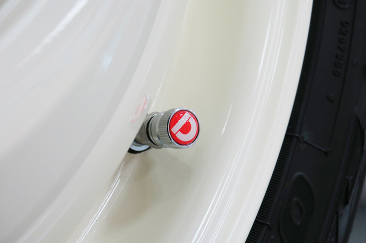 ダイハツ・ハイゼット ジャンボ キャンパーVer.（エアバルブキャップ）