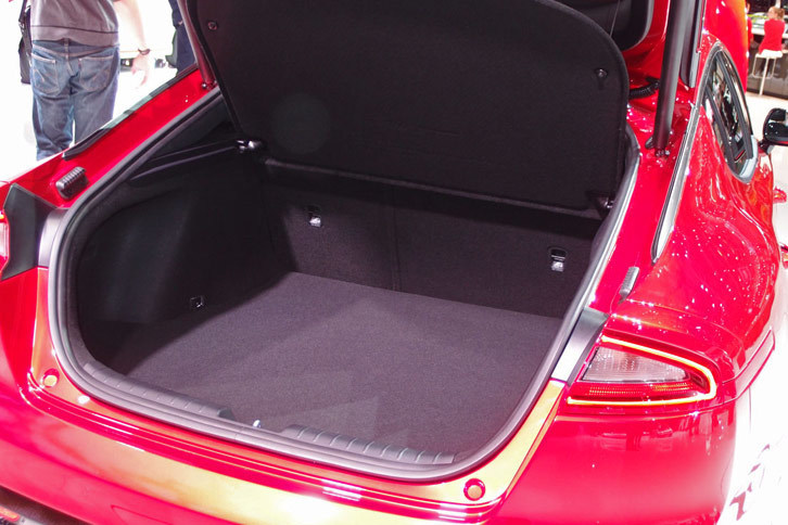 キア・スティンガー