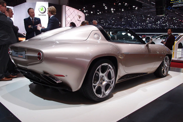 トゥーリング・スーパーレッジェーラ ディスコヴォランテ スパイダー