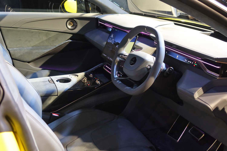 ロータス・エレトレR（インテリア）