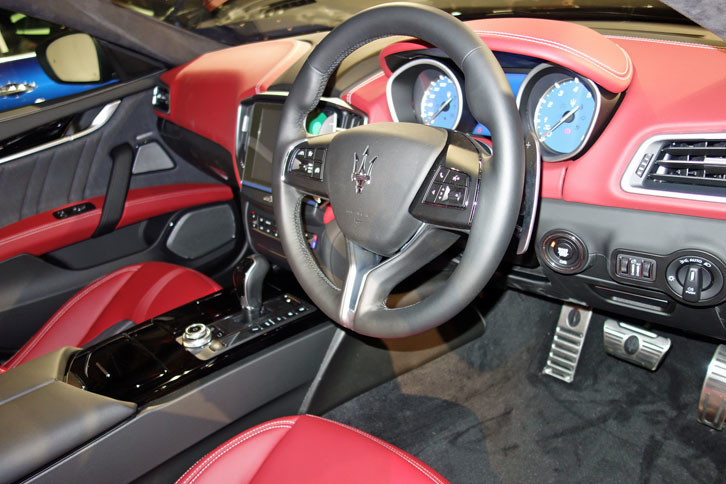 マセラティ・ギブリ グランルッソ