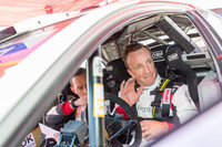 最終ステージのフィニッシュで笑顔を見せるミーク。こんな笑顔、久々に見たかも。走りも見た目もカッコよくて、一番“写真映え”するドライバーである。