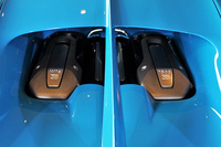 ブガッティ、最高出力1500psの「シロン」を日本に導入の画像