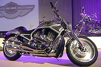 【Movie】ハーレーダビッドソンの2003年モデル発表（その1）