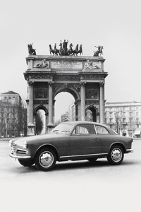 1954年に登場した「アルファ・ロメオ・ジュリエッタ」。まずはクーペの「スプリント」から市場投入された。