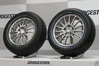 カラー印刷が施された「色つきエコタイヤ」登場