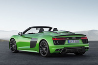 アウディが「R8スパイダーV10プラス」を発表の画像