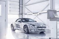 ジャガー、新型「Fタイプ」をグッドウッドで公開