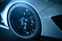 アストンマーティンが「ヴァルハラ」を日本初公開　最高出力1000bhpの新型ハイパーカーの画像