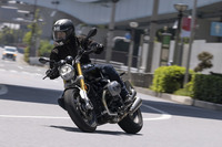 今回の改良では、バンク中にブレーキをかけた際の安定性を高めるABS Proも標準装備。安全性の向上も図られている