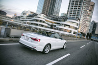 美しいスタイリング、オープンドライブの楽しさ、高い実用性、最新の運転支援機能……。アウディの完璧主義はこの「A5カブリオレ」にもしっかり貫かれている。