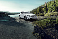 「メルセデス・ベンツGLA」に悪路走破性能を高めた「オフロードエディション」登場の画像