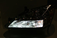 STANLEYのHIDラインビーム。下のロービームのレンズというか、リフレクター部分が世界一薄い！