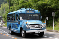 「ボンネットバス試乗会」に供された「福山自動車時計博物館」所有の「銀河号」こと66年式「BXD30」。かつて東海バスで「伊豆の踊子号・2号車」として活躍していた個体で、引退後は放置されていたが、2000年に1年かけてレストアされ、現役復帰した。
