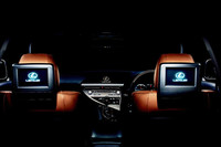 「バージョンL」のオプションとして用意される、リアのエンターテインメントシステム。