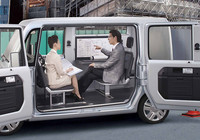 クルマで出かけてインドアを楽しむ!?　「ダイハツ・デカデカ」の画像