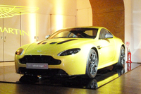 アストン・マーティンV12ヴァンテージS