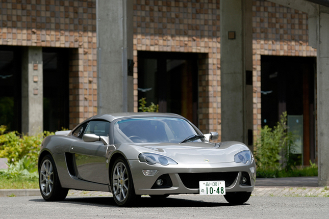 【スペック】全長×全幅×全高＝3920×1745×1130mm／ホイールベース＝2330mm／車重＝995kg／駆動方式＝MR／2リッター直4DOHC16バルブターボ（200ps/5400rpm、27.7kgm/5000rpm）／価格＝684万6000円（テスト車＝697万6000円）