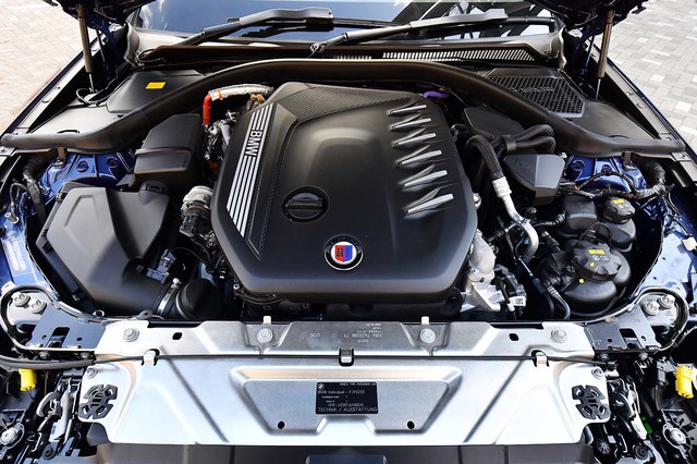 アルピナ―BMWメンテナンス―サービスエンジンテクニカルサービス