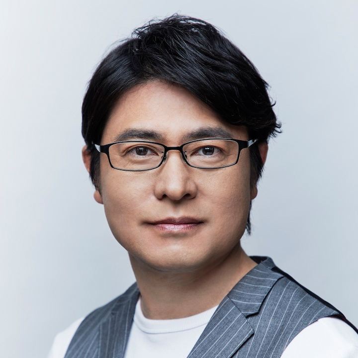 アナウンサーとして多数の番組で活躍中の安東弘樹さん。クルマについても深い造詣を持つ彼に「F-PACE」を所有していたころの思い出を語ってもらった。