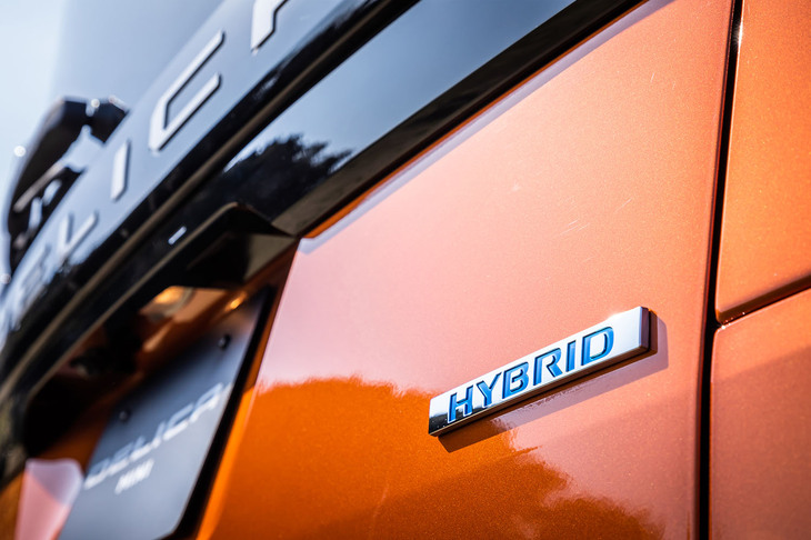 デリカミニTプレミアム（リアエンブレム）