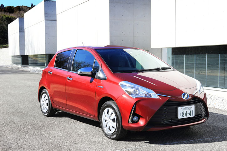 トヨタ・ヴィッツ ハイブリッド ジュエラ