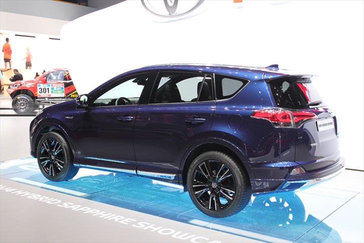 トヨタRAV4ハイブリッド サファイア