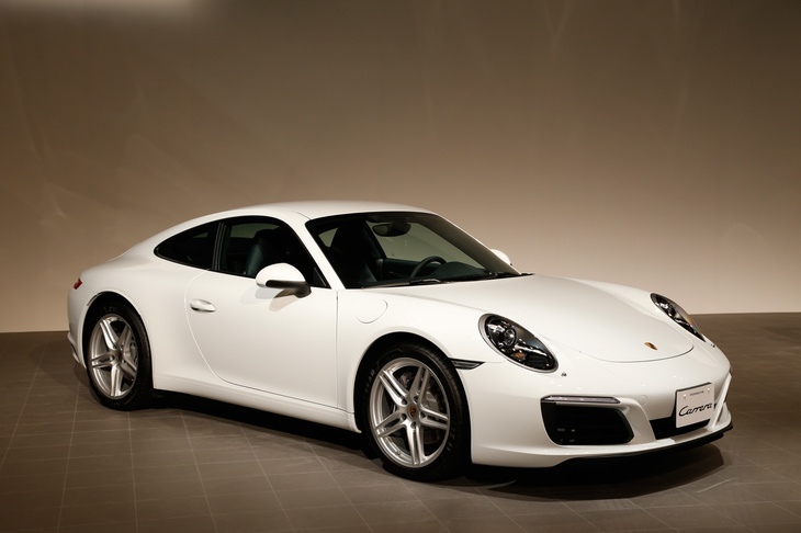 今日（2018年8月時点）における現行モデルの「911」は、2011年に登場した「タイプ991」。写真は2016年に大幅改良を受けた際のもので、幅広いモデルにダウンサイジングターボエンジンが採用された。（写真は「911カレラ」）
