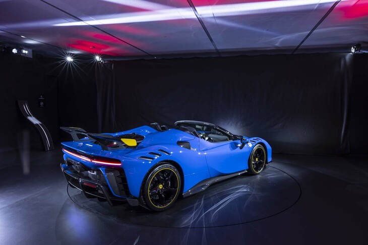 フェラーリSF90 XXスパイダー