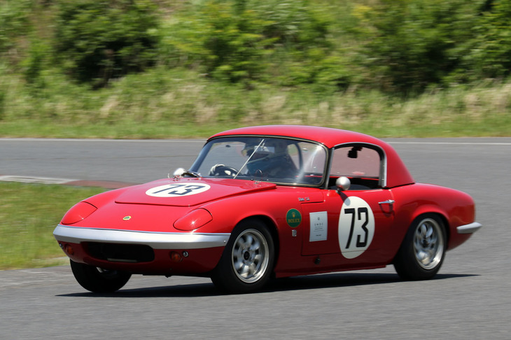 2位となった1965年「ロータス・エランS2」。前回（2021年秋）も2位だったものの、ファステストラップはウィナーから奪取したのだが、今回は及ばず。