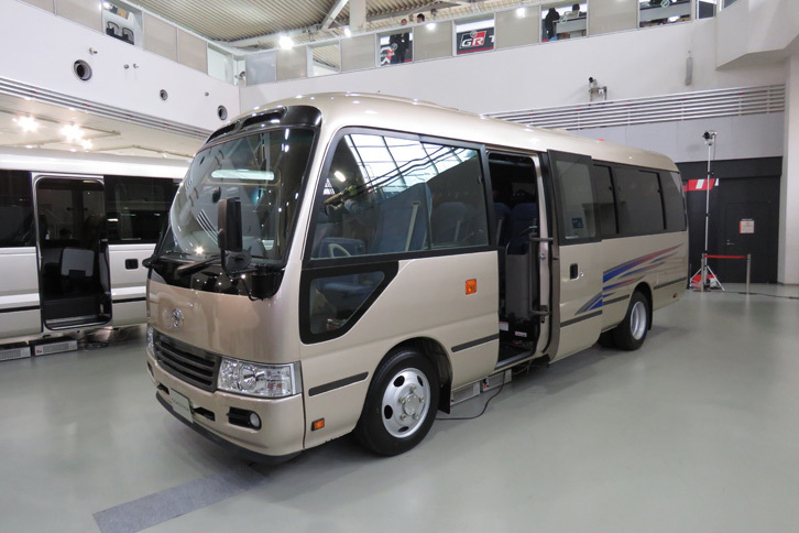 こちらは従来モデルの「コースター」。耐久性の高さから、モデルライフの末期になっても高い人気を保ち続けていた。