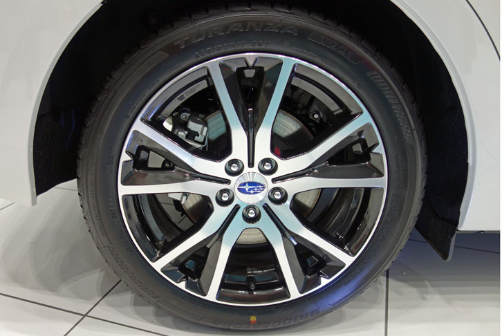 「インプレッサ スポーツ2.0i-L EyeSight」のタイヤサイズは205/50 R17。