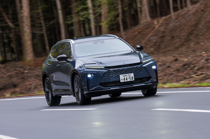 WLTCモード燃費は20.3km/リッター。今回の試乗ではワインディングロードを多めに走ったため実燃費は13.2km/リッターにとどまったが、途中給油なしで580km余りを走破できた（燃料タンクの容量は55リッター）。