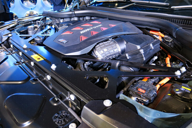 BMW XM（パワーユニット）