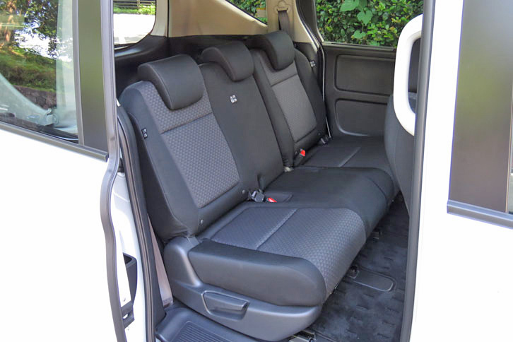 ホンダ・フリード＋ Gホンダセンシング（2列目シート）