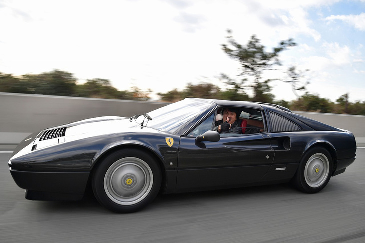 元気があれば100歳まで内燃エンジン車に乗れる（たぶん）！ “黒まむしスッポン丸”こと1989年モデルの「フェラーリ328GTS」にもまだまだ乗りたい。（写真＝池之平昌信）