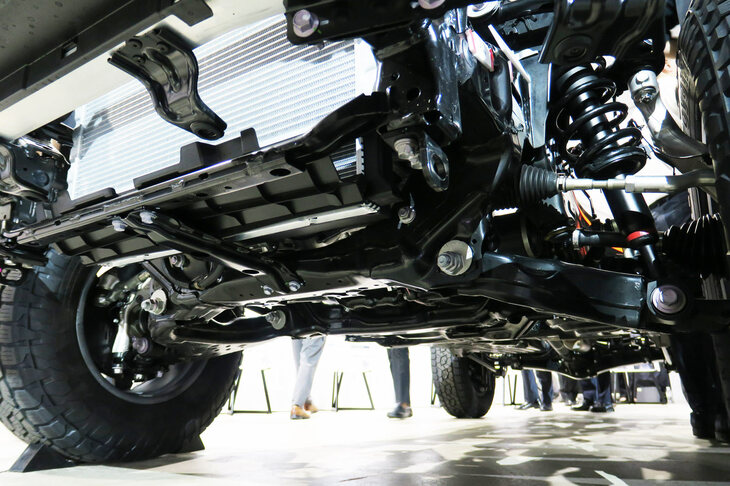 トヨタ・ランドクルーザー“250”（ベアシャシー／フロントサスペンション）