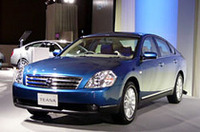 日産、アッパーミドルセダン「ティアナ」を発表