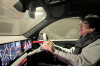 新型「X3」の2リッター直4ディーゼルエンジンは、静かでトルクフル。実用車のパワーユニットとして無敵だと思えた。その走りは「X2」とは格が違うものだった。