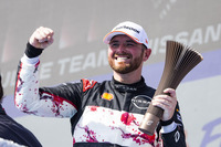 前回の第4戦ブラジルラウンドでは、オリバー・ローランド選手が第3戦ディルイーヤラウンドに続き、2戦連続で3位表彰台を獲得した。