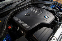 「330i」に搭載される2リッター直4ターボエンジンは、従来モデルより6ps（5kW）の出力向上を実現。トルクについても、ほぼすべての常用回転域で50Nmのアップを果たしている。
