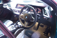 「2シリーズ グランクーペ」のインテリアは、基本的に最新の「1シリーズ」と共通。