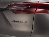 「Grecale」とは地中海における北東からの風のこと。