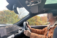 BMWの4発はスバラシイ。2リッターで十分速いし、燃費もいい。足まわりを一番ハードな「SPORT PLUS」にしたら、高速道ではそれが一番カイテキだった。