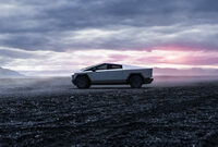 サイバートラック、どれぐらい速い？　走行可能距離は？　「サイバートラックについて知っておきたい10のこと」PART 6