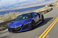 『CAR GRAPHIC』5月号発売新型「NSX」に初試乗！／新型「メルセデス・ベンツEクラス」「マセラティ・レヴァンテ」の実像に迫る